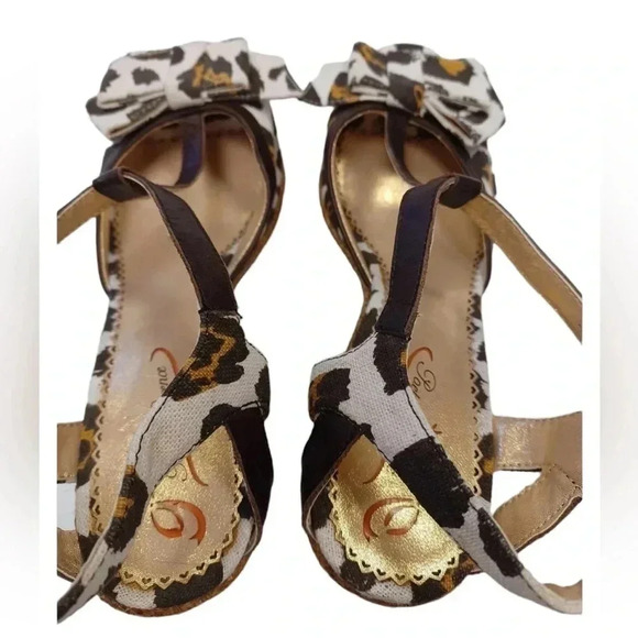 Poetic Licence Behave Yourself  Animal Canvas T Strap Wedge Peep Toe Size 39.5 - Picture 5 of 10